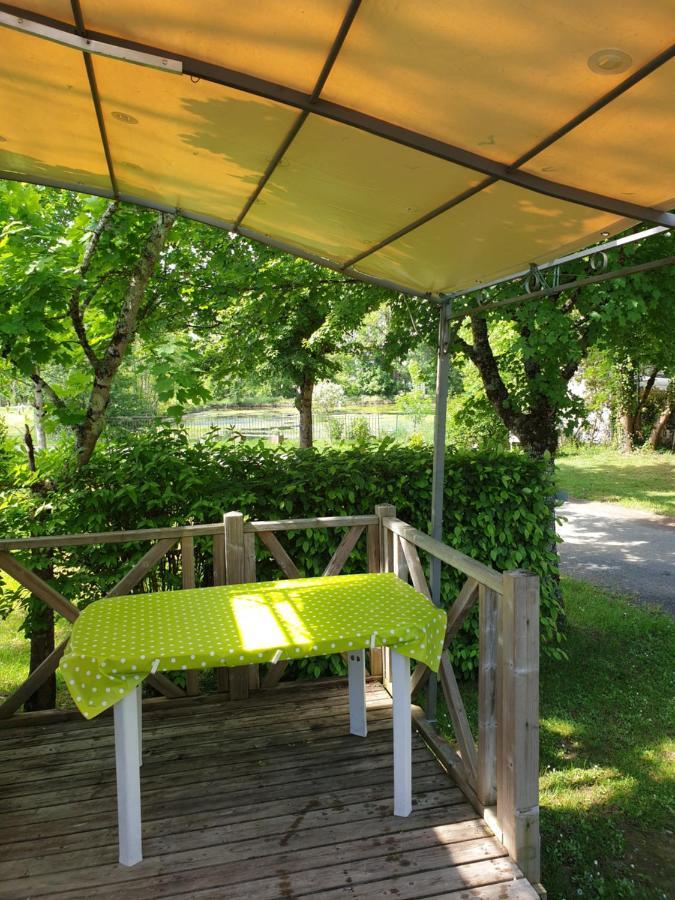 מלון מונטיניאק Le Moulin Du Bleufond מראה חיצוני תמונה