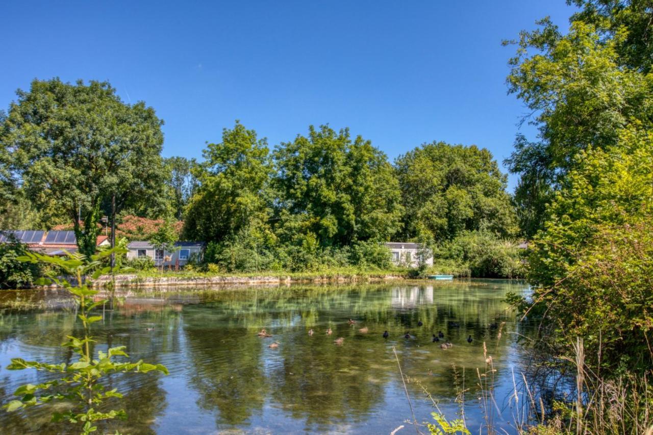 מלון מונטיניאק Le Moulin Du Bleufond מראה חיצוני תמונה