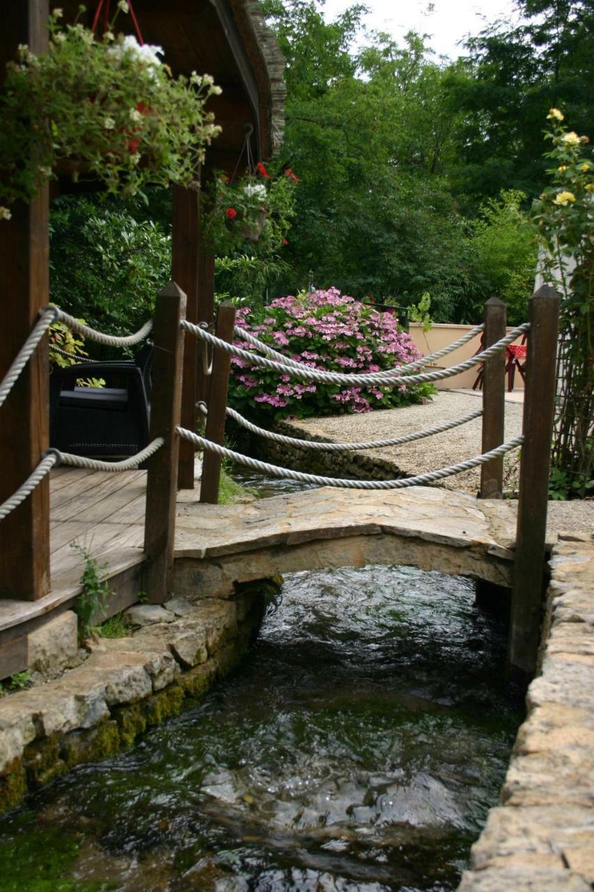 מלון מונטיניאק Le Moulin Du Bleufond מראה חיצוני תמונה